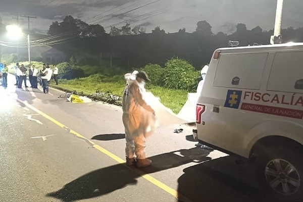 Joven ciclista murió arrollada este lunes festivo