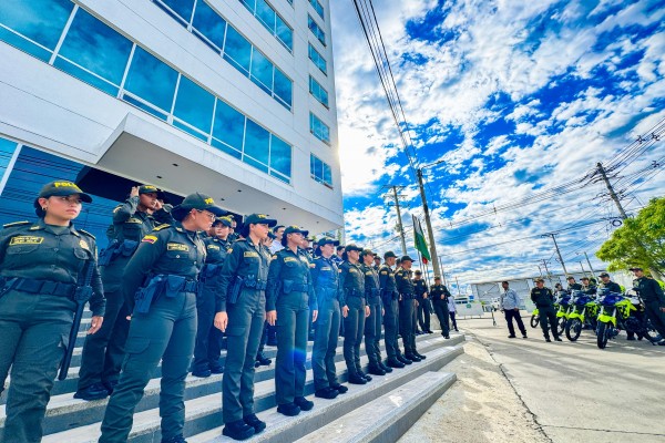 40 nuevos policías refuerzan la seguridad en el Huila